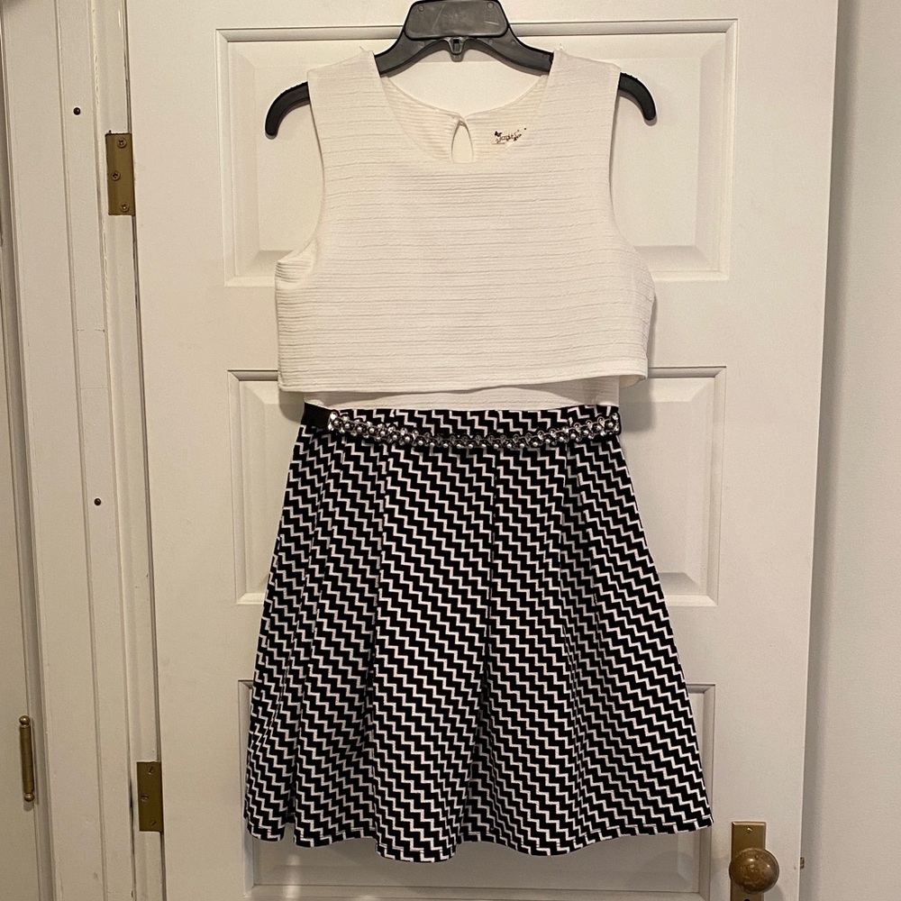 Knitworks White and Black Patterned Dress
